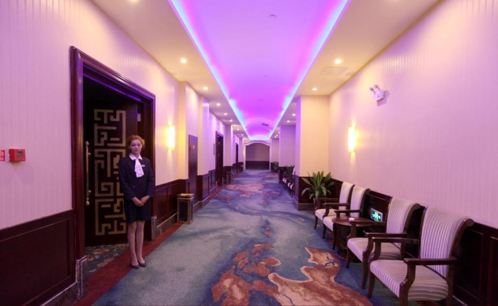 Kashgar Yinruilin International Hotel Экстерьер фото
